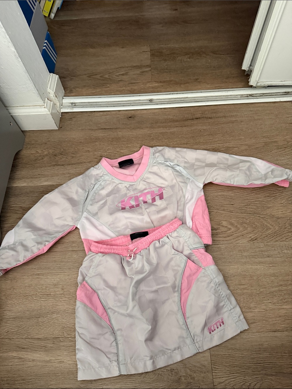 Kith Kids White & Pink Long-Sleeve Rashguard Set